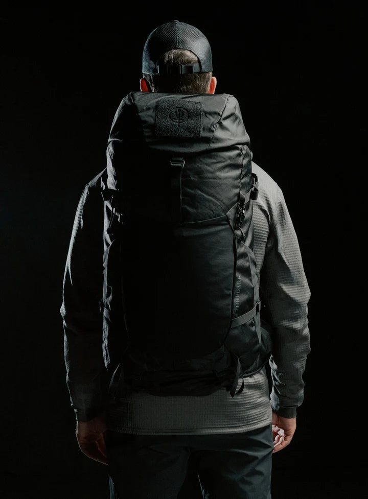 PINNACLE 42L HIKING BACKPACK