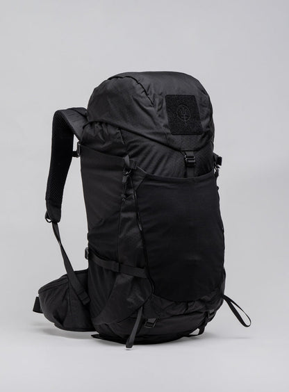 PINNACLE 42L HIKING BACKPACK