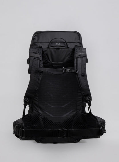 PINNACLE 42L HIKING BACKPACK